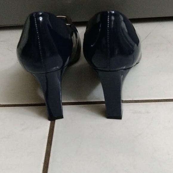 Heels - Picture 3 of 5